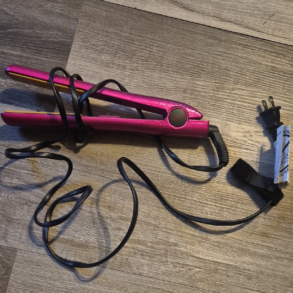 Vibrant Pink Hair Straightener